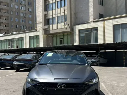 Hyundai Lafesta 2023 года за 10 100 000 тг. в Алматы – фото 2