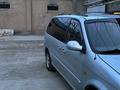 Kia Carnival 2001 годаүшін2 400 000 тг. в Шымкент – фото 3