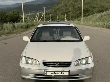 Toyota Camry 2000 года за 3 700 000 тг. в Алматы