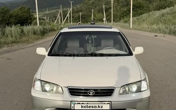 Toyota Camry 2000 годаүшін3 700 000 тг. в Алматы