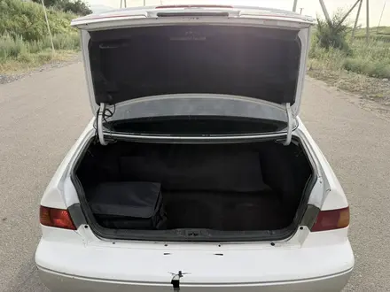 Toyota Camry 2000 года за 3 700 000 тг. в Алматы – фото 14