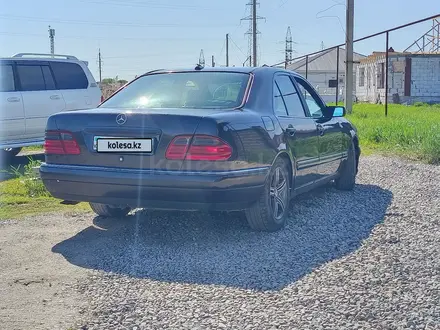 Mercedes-Benz E 320 1996 года за 2 600 000 тг. в Алматы – фото 8