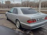 Mercedes-Benz E 240 2000 года за 5 850 000 тг. в Караганда – фото 3