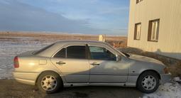 Mercedes-Benz C 200 1996 годаfor1 555 000 тг. в Семей – фото 3