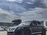 Volkswagen Touareg 2008 года за 6 500 000 тг. в Алматы – фото 3