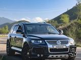 Volkswagen Touareg 2008 года за 6 500 000 тг. в Алматы