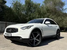 Infiniti FX35, 2010