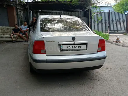 Volkswagen Passat 1997 года за 900 000 тг. в Алматы – фото 2