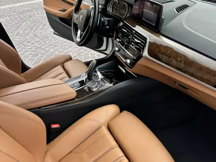 BMW 540 2019 года за 22 500 000 тг. в Алматы – фото 9
