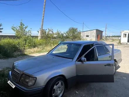 Mercedes-Benz E 230 1992 года за 1 200 000 тг. в Тараз – фото 14