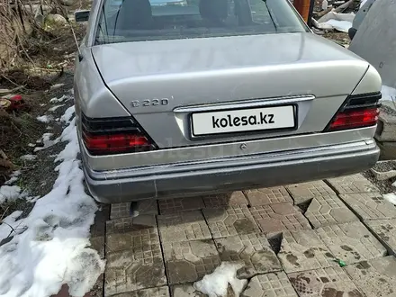 Mercedes-Benz E 230 1991 года за 1 300 000 тг. в Шымкент – фото 4