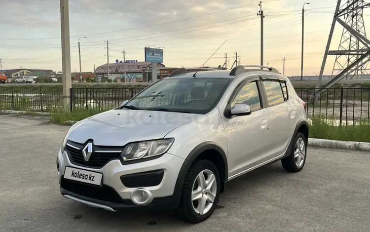 Renault Sandero 2015 годаүшін4 800 000 тг. в Атырау