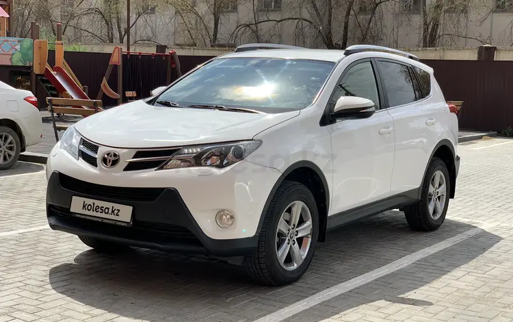 Toyota RAV4 2014 года за 10 800 000 тг. в Атырау