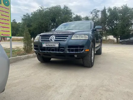 Volkswagen Touareg 2004 года за 3 800 000 тг. в Тараз – фото 2