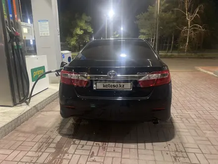 Toyota Camry 2014 года за 10 600 000 тг. в Павлодар – фото 2