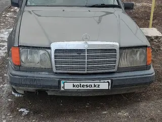 Mercedes-Benz E-Class, 1989