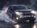 Toyota Highlander 2018 года за 15 500 000 тг. в Актобе – фото 2