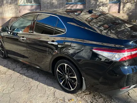 Toyota Camry 2021 года за 10 000 000 тг. в Уральск – фото 7