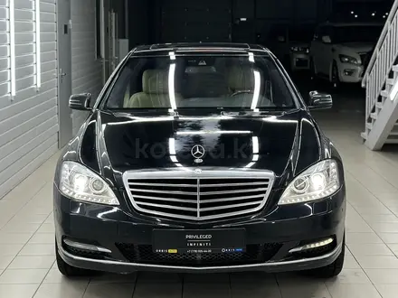 Mercedes-Benz S 350 2010 года за 9 800 000 тг. в Астана – фото 2