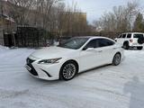 Lexus ES 350 2022 года за 31 000 000 тг. в Астана – фото 2