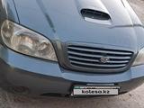Kia Carnival 2002 года за 1 300 000 тг. в Шымкент – фото 2