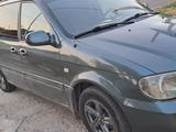 Kia Carnival 2002 года за 1 300 000 тг. в Шымкент – фото 3