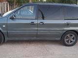 Kia Carnival 2002 года за 1 300 000 тг. в Шымкент – фото 4