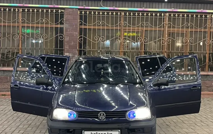 Volkswagen Golf 1994 годаүшін2 000 000 тг. в Алматы