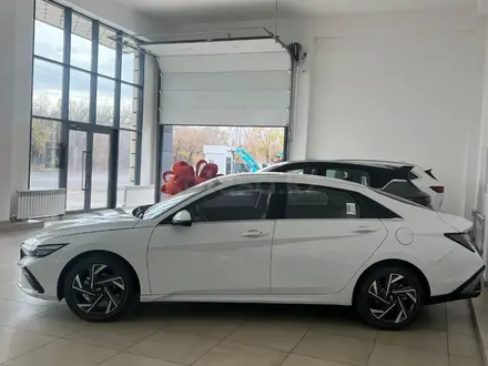 Hyundai Elantra 2024 года за 9 150 000 тг. в Алматы – фото 4