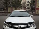 Toyota Camry 2015 года за 7 500 000 тг. в Астана – фото 2