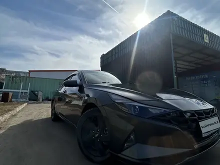 Hyundai Elantra 2021 года за 9 200 000 тг. в Жезказган – фото 4