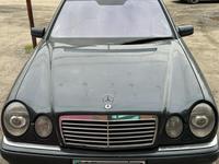 Mercedes-Benz E 280 1997 года за 2 000 000 тг. в Алматы