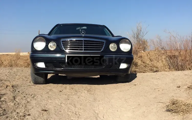 Mercedes-Benz E 240 2000 года за 2 900 000 тг. в Шымкент