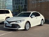 Toyota Camry 2019 года за 12 800 000 тг. в Астана