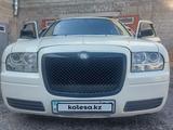Chrysler 300C 2004 года за 5 300 000 тг. в Караганда