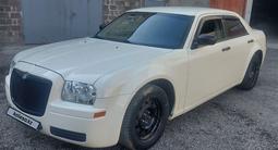 Chrysler 300C 2004 года за 5 300 000 тг. в Караганда – фото 2