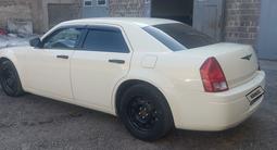 Chrysler 300C 2004 года за 5 300 000 тг. в Караганда – фото 3
