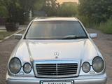 Mercedes-Benz E 200 1996 года за 2 400 000 тг. в Караганда – фото 3