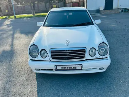 Mercedes-Benz E 240 1999 года за 3 000 000 тг. в Алматы – фото 2