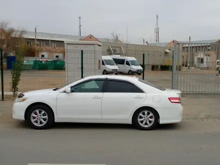 Toyota Camry 2011 года за 6 100 000 тг. в Атырау – фото 7