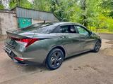 Hyundai Elantra 2022 года за 9 800 000 тг. в Алматы – фото 2