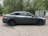 Hyundai Elantra 2022 года за 9 800 000 тг. в Алматы – фото 5