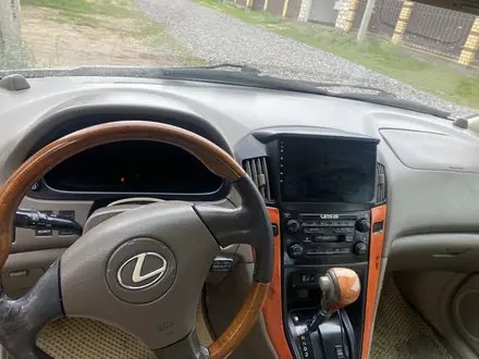 Lexus RX 300 2001 года за 4 700 000 тг. в Актобе – фото 4