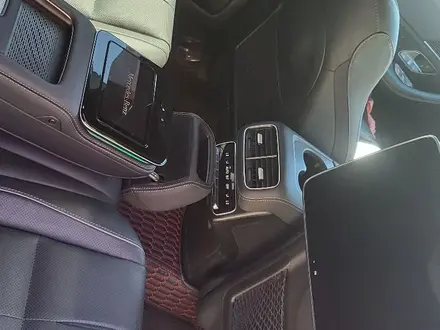 Mercedes-Benz GLS 450 2024 года за 75 000 000 тг. в Астана – фото 7