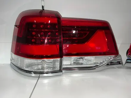 Комплект задние фонари Toyota Land Cruiser 200 рестайл 2016 — г. В. за 10 000 тг. в Караганда – фото 2