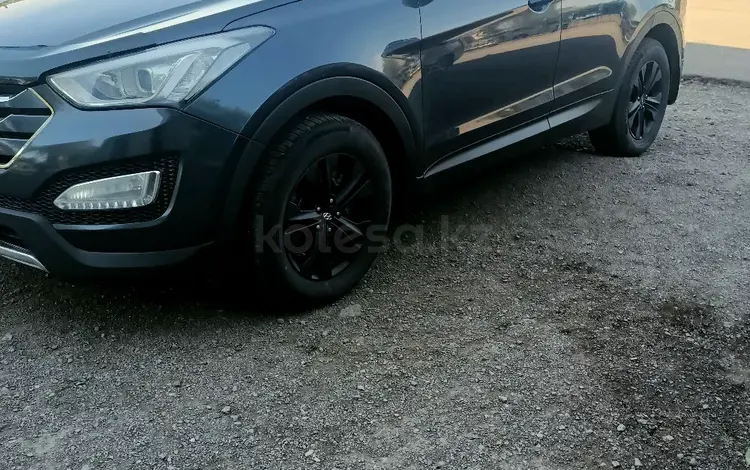 Hyundai Santa Fe 2014 года за 9 300 000 тг. в Караганда