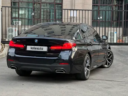BMW 530 2022 года за 25 500 000 тг. в Астана – фото 37