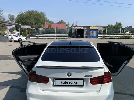 BMW 320 2014 года за 9 500 000 тг. в Алматы – фото 21