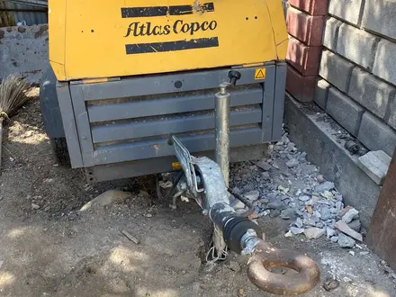 Atlas Copco  Компрессоры 2007 года за 2 800 000 тг. в Алматы – фото 2