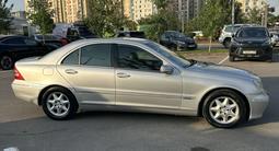 Mercedes-Benz C 180 2002 годаүшін2 900 000 тг. в Алматы – фото 4